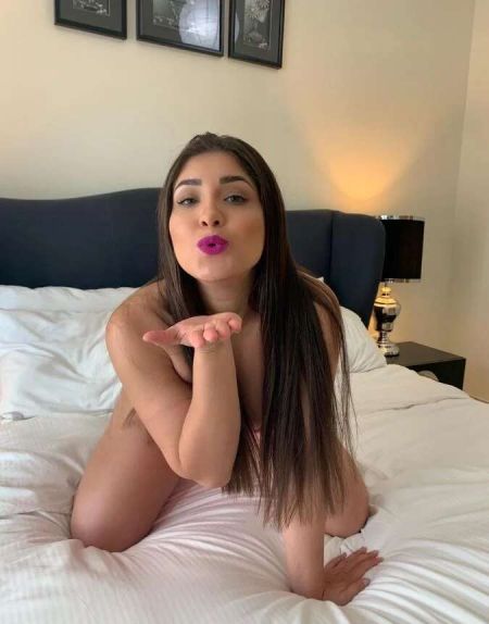 busty escorts in Dehradun